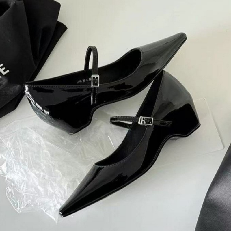 2026 Nova Chegada Sapatos Femi - Women Shoes Sandals avaliação e preço